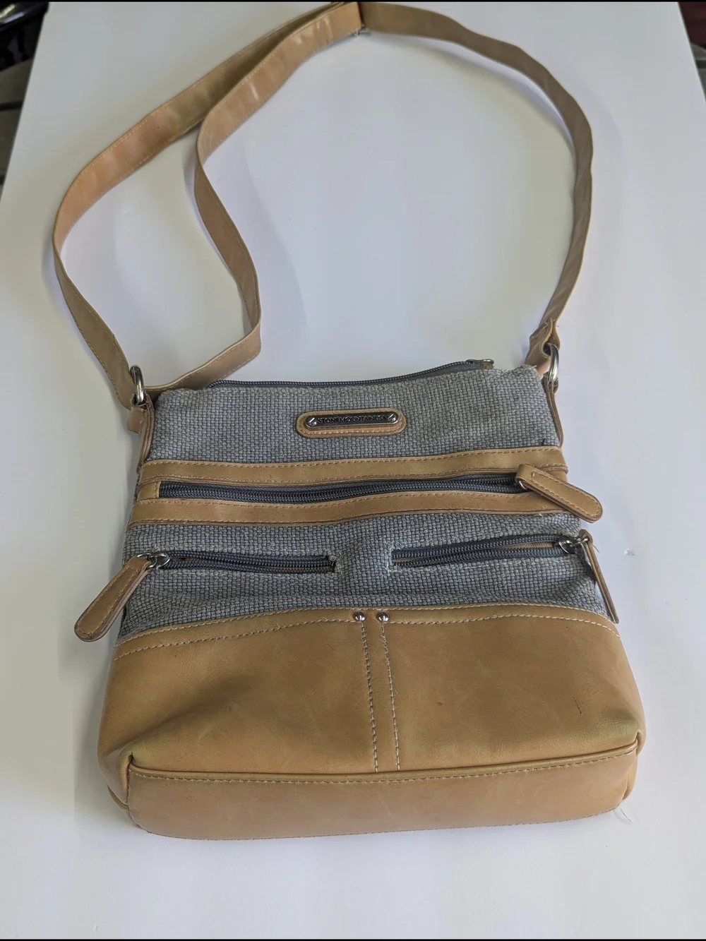 Stone Mountain Crossbody Bag Gray Canvas Tan Leather Trim Multi Pocket Adjustabl